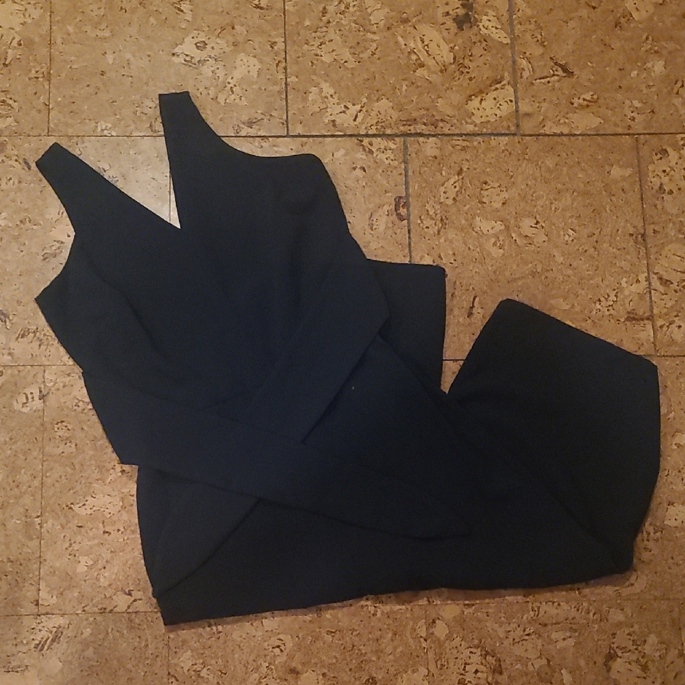 Elegant Black One-Shoulder Dress
